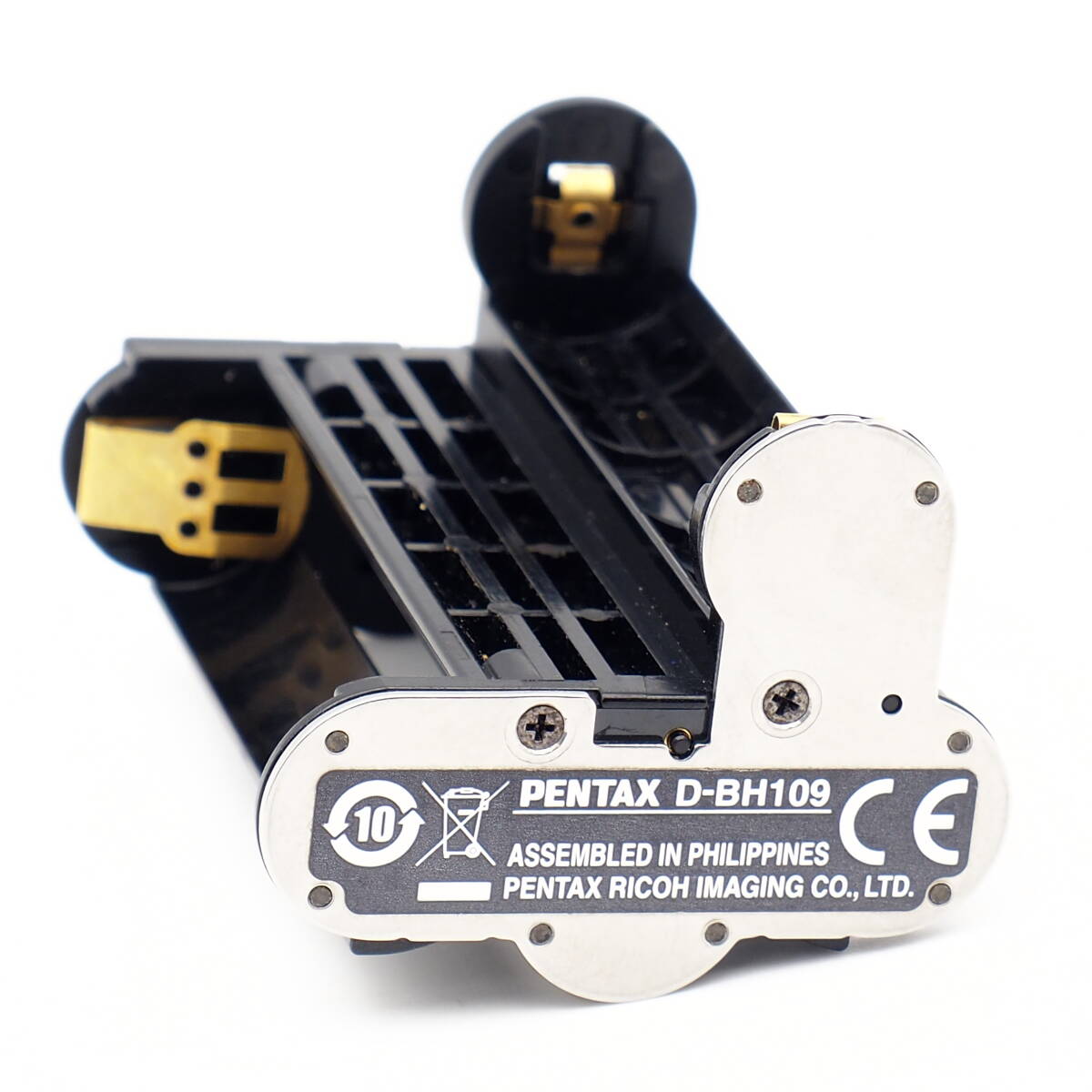 PENTAX D-BH109 単3形バッテリーホルダー K-50 K-30 K-r 対応 ニッケル水素電池も使えて単3フォトライフが充実です エネループ などOK!拍卖