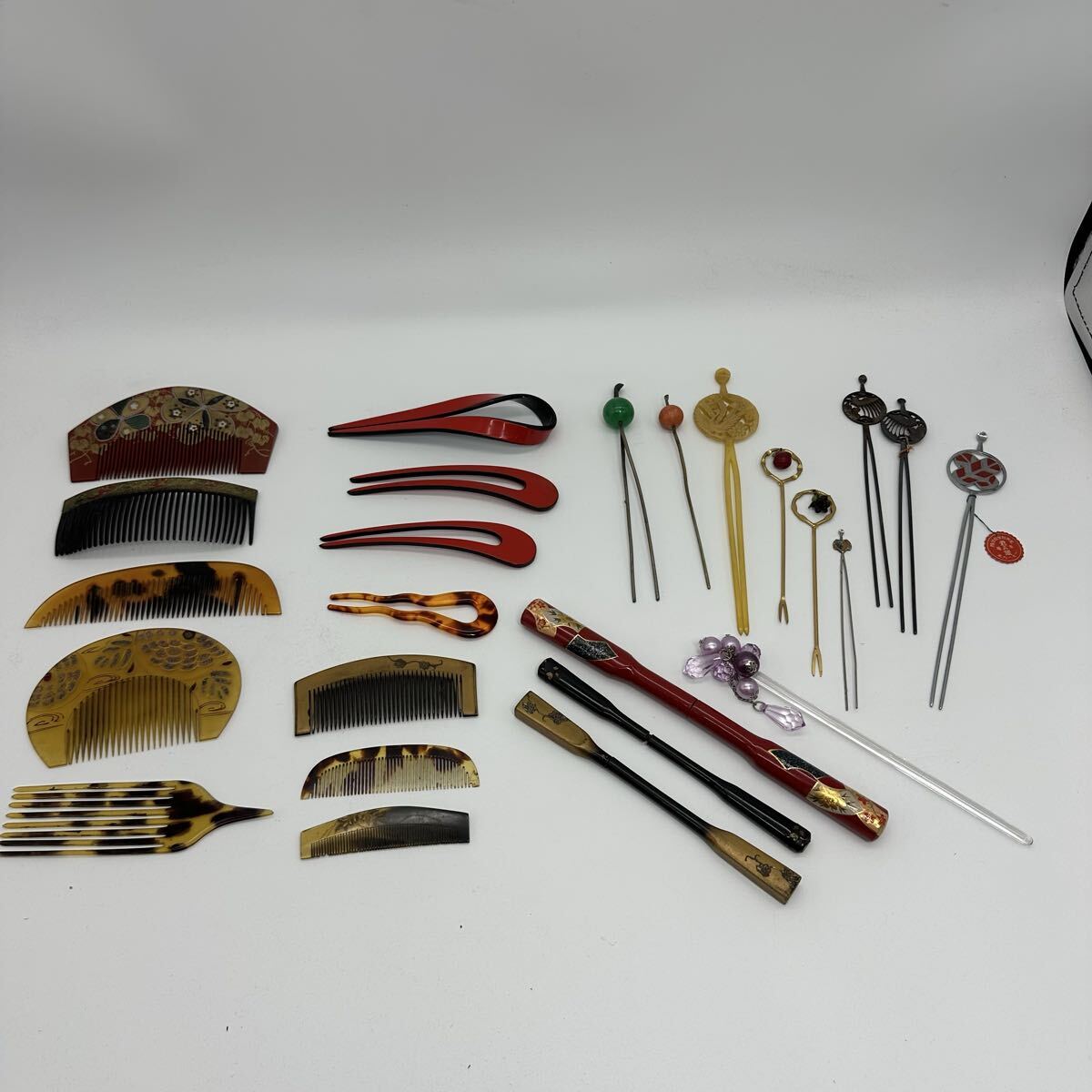 PE607 和装小物 まとめ セット 簪 かんざし 櫛 くし 笄 髪飾り レトロ アンティーク 骨董 着物 浴衣 蒔絵調 べっ甲調 現状品拍卖