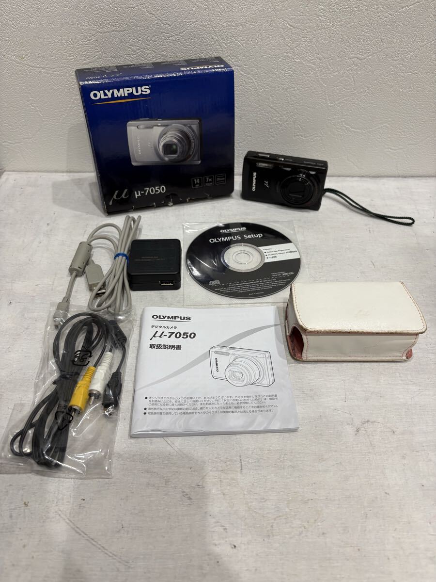 【1円スタート】稼動品 OLYMPUS オリンパス μ-7050 デジカメ コンパクト デジタルカメラ ブラック 箱/説明書/充電器等付き拍卖