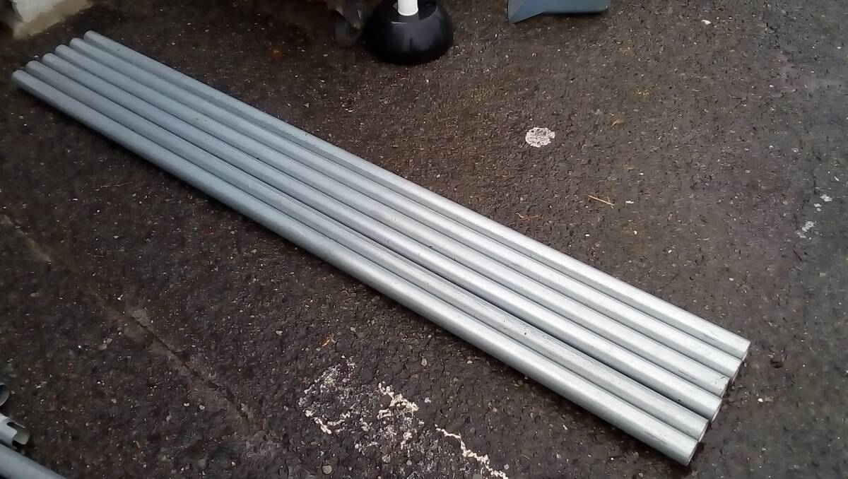 ◇ ① 【直接引取のみ】 鉄のパイプ 丸 6点 おまとめ 長さ約200cm 足場 建材用 中古品 錆や汚れあり拍卖
