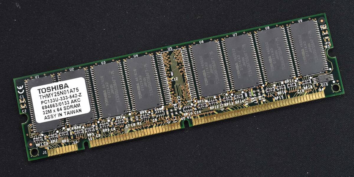 256M PC133 SDRAM CL3 168pin non-ECC Unbuffered DIMM (16chip 両面実装) 汎用デスクトップ向けメモリー TOSHIBA (管:SA7216拍卖