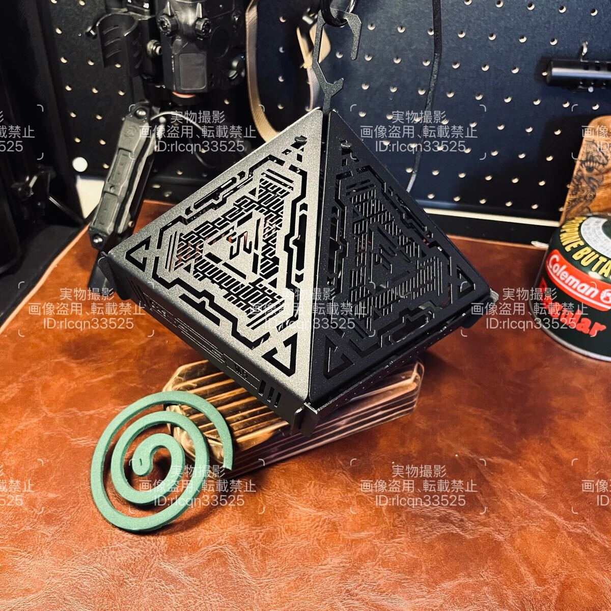 蚊取り線香ホルダー ランタンシェード兼用 三角ピラミッド型 おしゃれ ステンレス製 吊り下げ可能 蚊取り線香ケース 虫除け 164x165mm拍卖