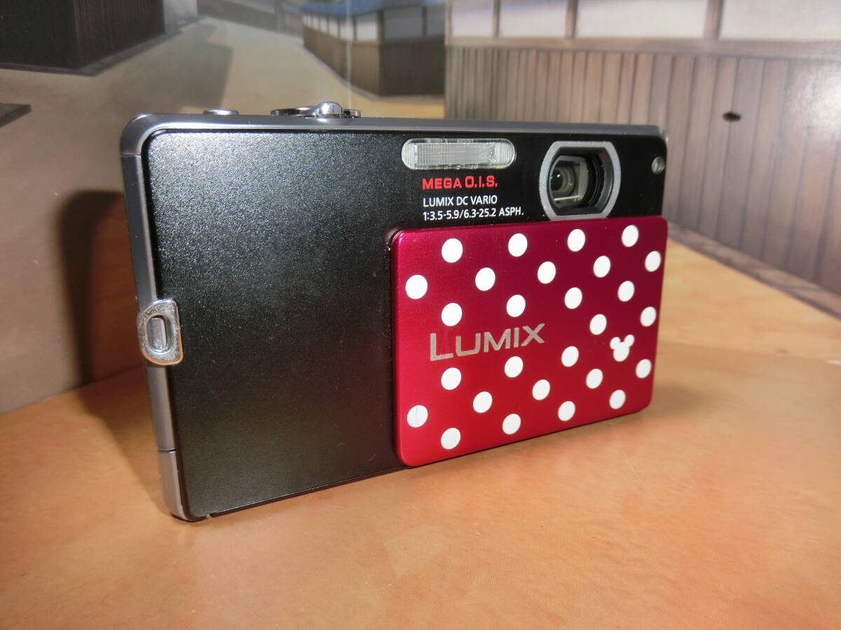 【動作確認済・ほぼ美品】Panasonic LUMIX DMC-FP3 ディズニーモデル 特別仕様 バッテリー・充電器付き拍卖