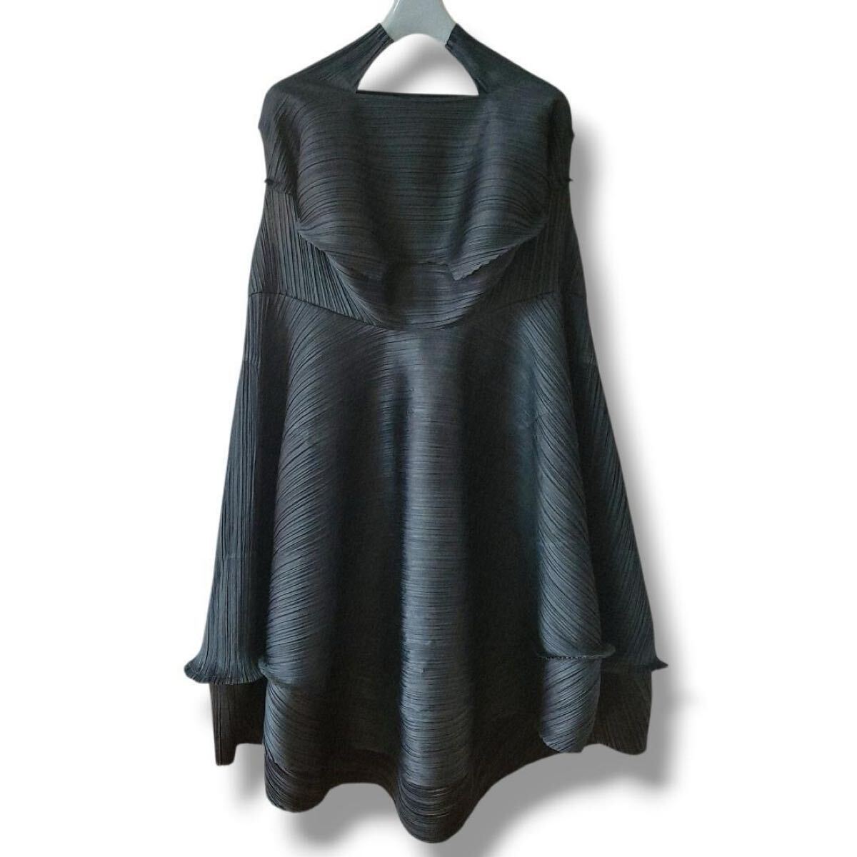 プリーツプリーズ イッセイミヤケ ボリュームフレア バウンス ワンピース ブラック ノースリーブ PLEATS PLEASE ISSEY MIYAKE 横プリーツ拍卖