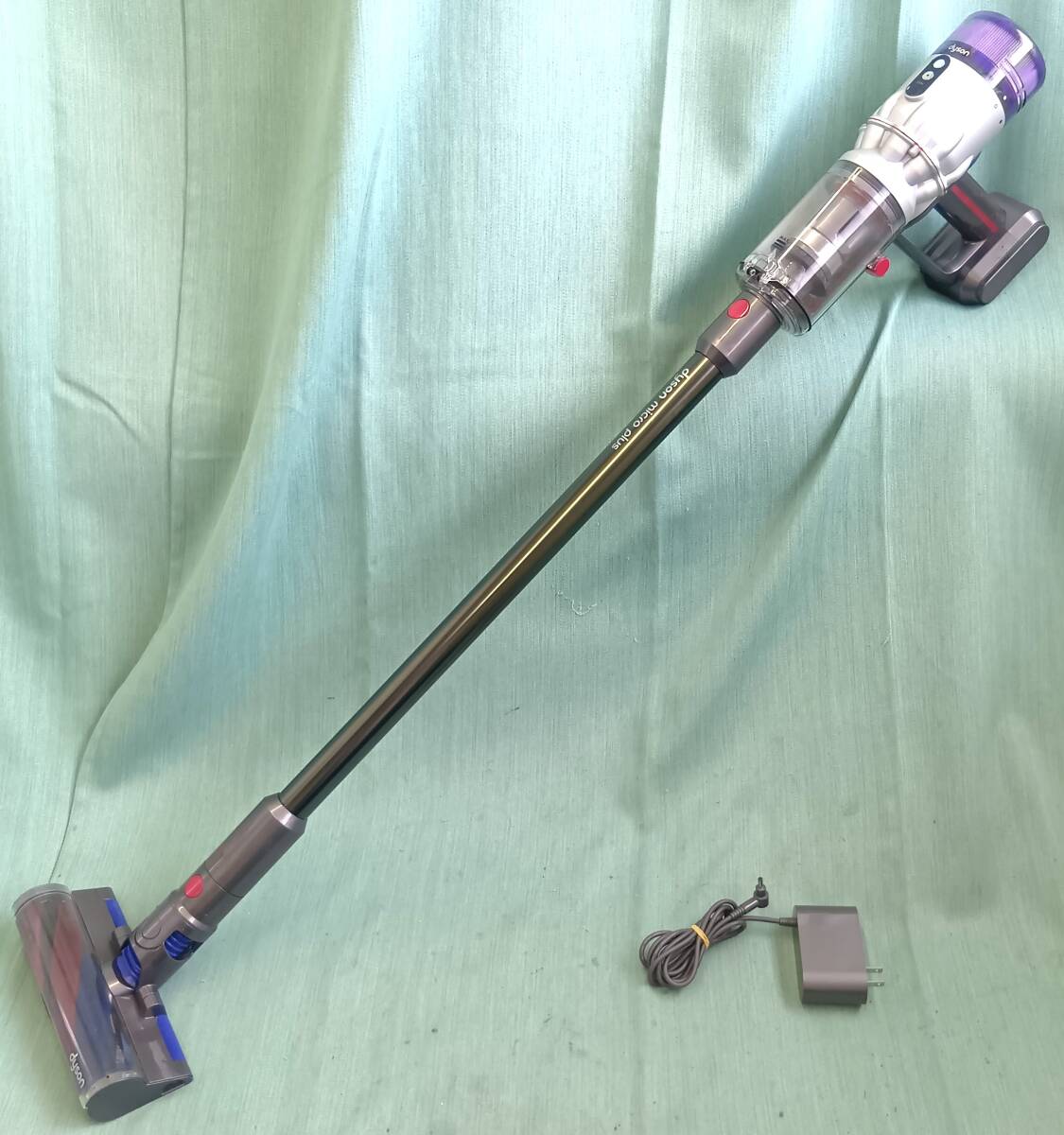 【10239】 中古品 ダイソン SV21 コードレスクリーナー拍卖