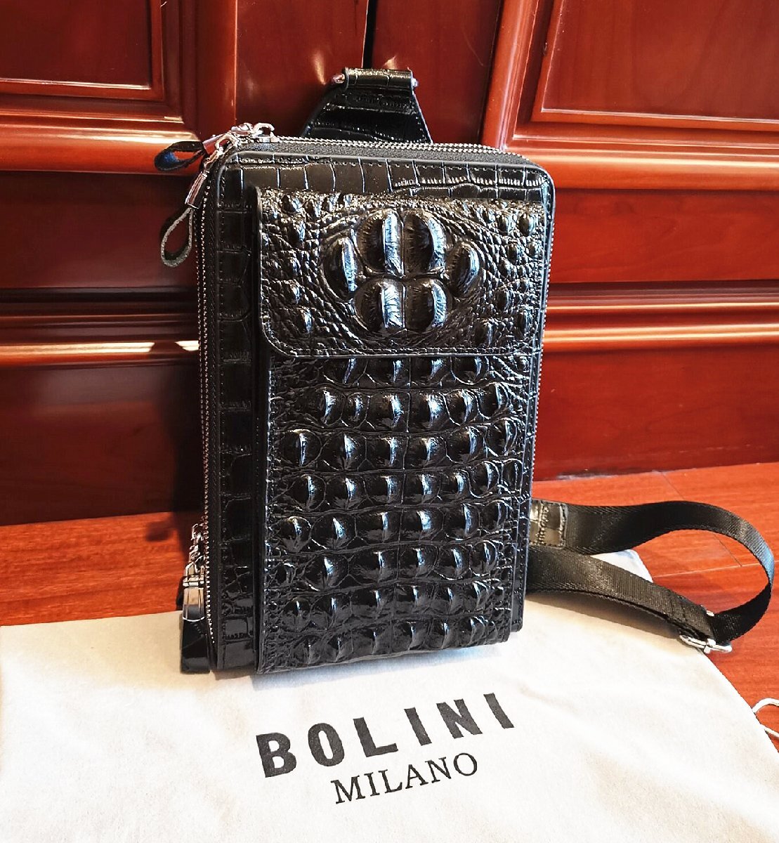 最高級逸品◆イタリア・ミラノ発*BOLINI/ボリニ・最上級牛革・クロコダイル*ショルダーバッグ/リュックサック・黒拍卖