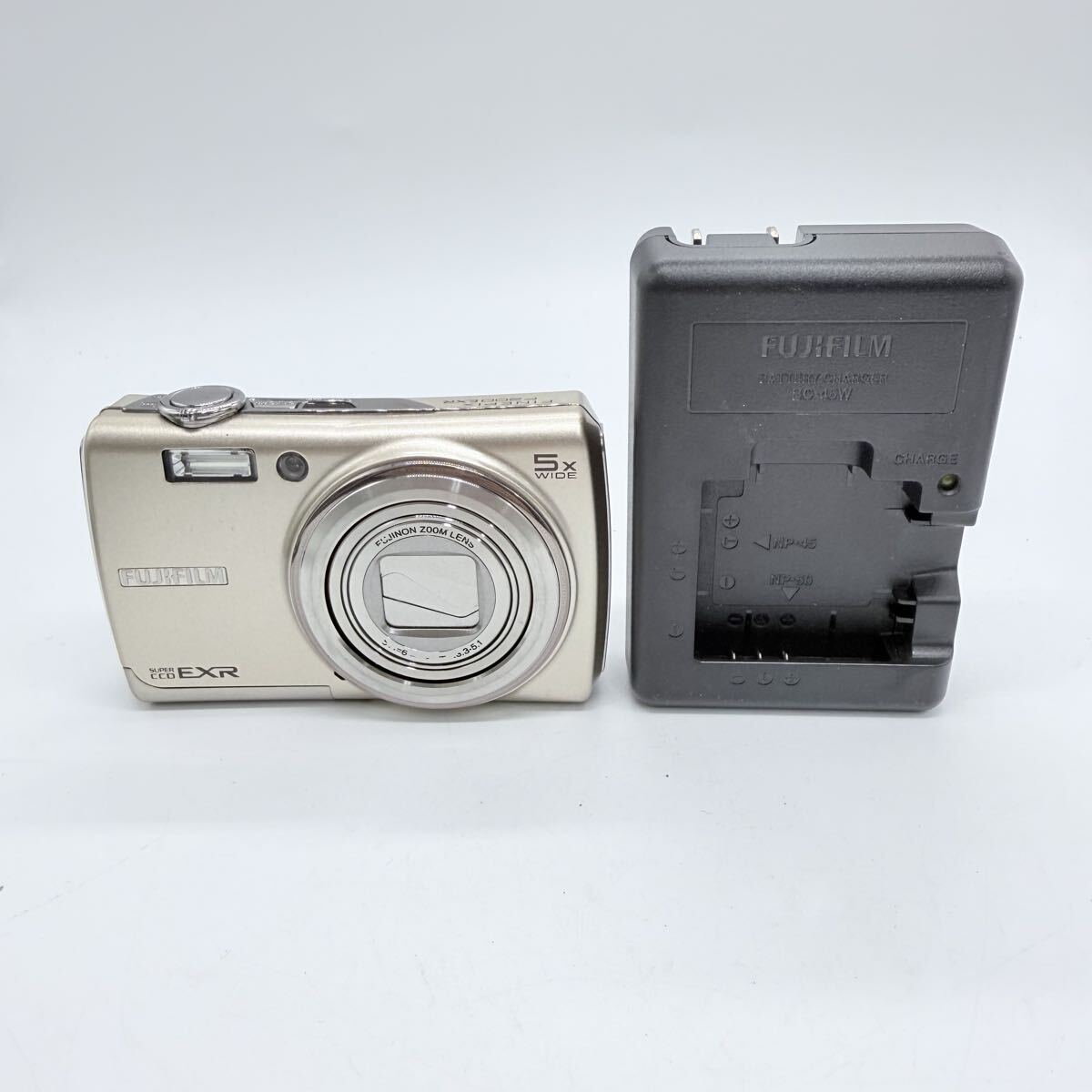 1円〜 5S FUJIFILM FinePix F200EXR コンパクトデジタルカメラ 富士フィルム ファインピクス 充電器 バッテリー デジカメ 動作確認済み 186拍卖