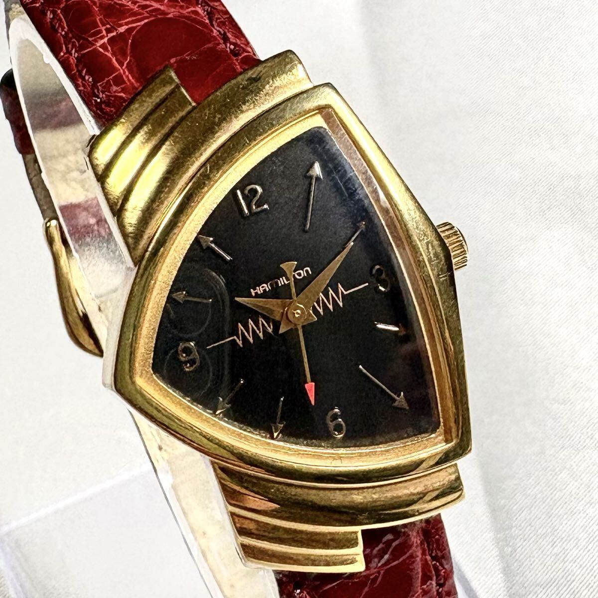 【新品電池/希少】HAMILTON ハミルトン ベンチュラ 40周年記念モデル 200本限定 133/200 ゴールド 金 ブラック文字盤 クォーツ 先端赤秒針 拍卖