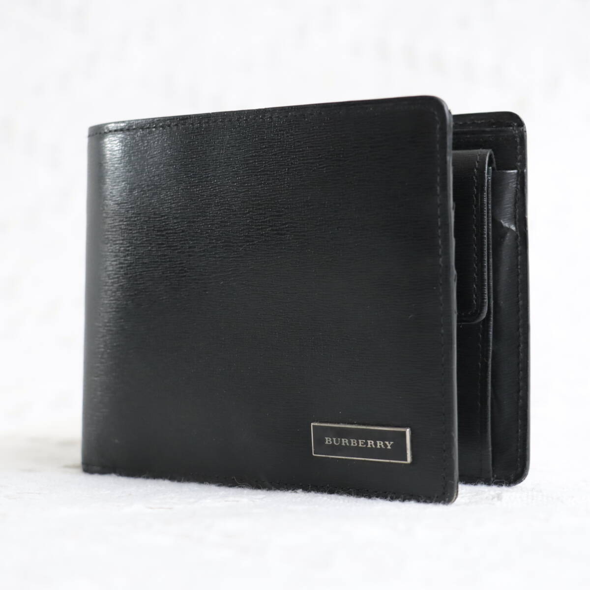 1円!【男のノヴァチェック!洗練されたスタイリッシュ】BURBERRY 二つ折り財布 ウォレット ブラック オールレザーサフィアーノ バーバリー拍卖