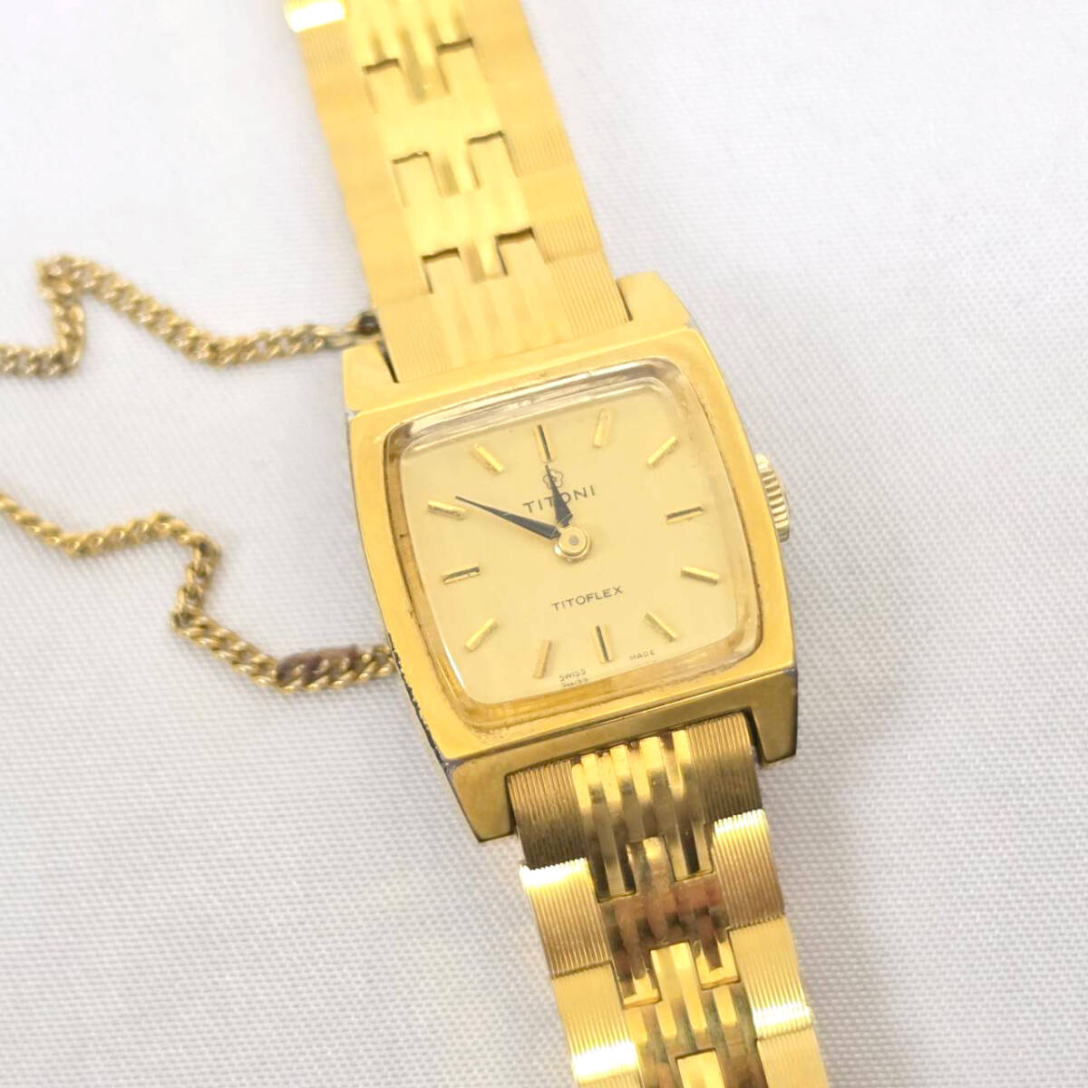 1円スタート!TITONI TITOFLEX チトーニ 稼働 レディース 腕時計 ゴールドカラー 純正ベルト 手巻き拍卖