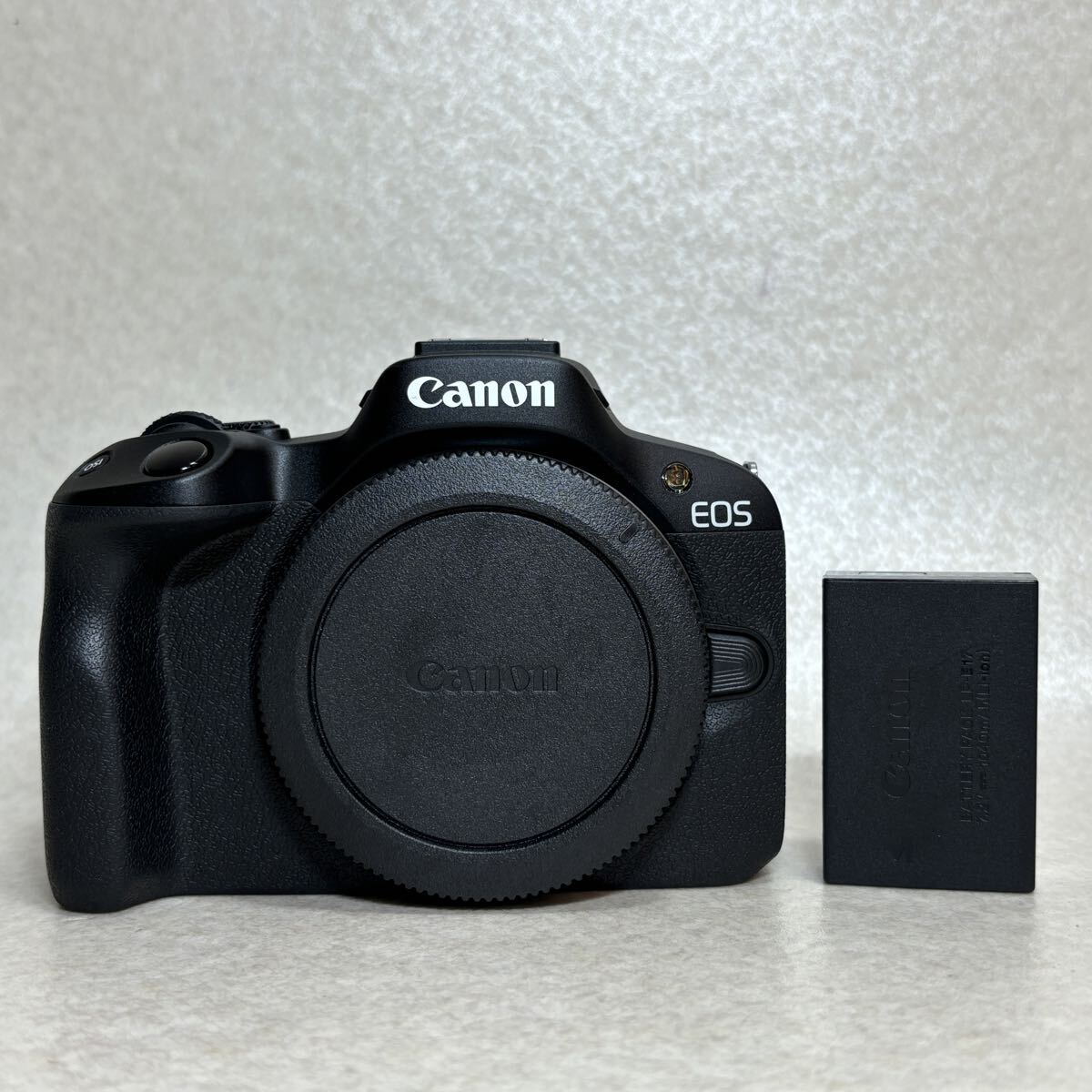 W3 - 7 )美品 キヤノン Canon EOS R50 ボディ ブラック デジタル ミラーレス 一眼カメラ 簡易動作確認済み拍卖