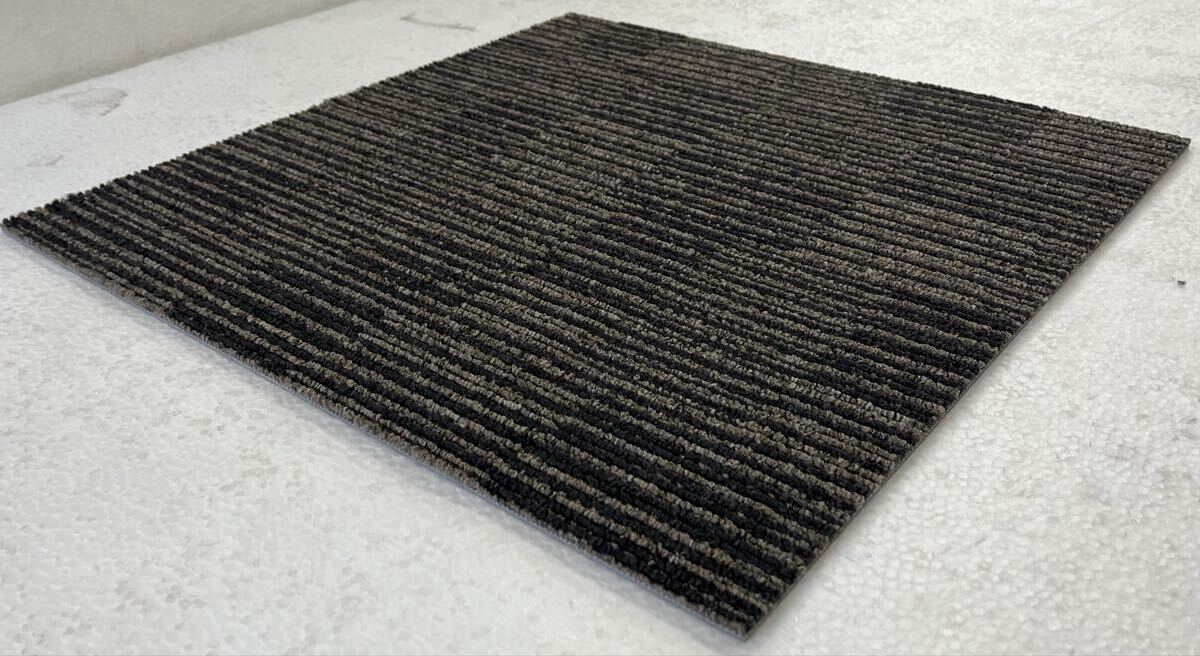 新品.未使用の高級なタイルカーペット (日本製) 50×50 90枚 ブラウン柄物 6〜7㍉ 1円スタート!maronD5-14拍卖