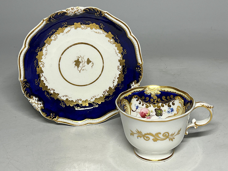 【瑞】陶磁製 コバルトブルー 金彩 花柄 カップ&ソーサー拍卖