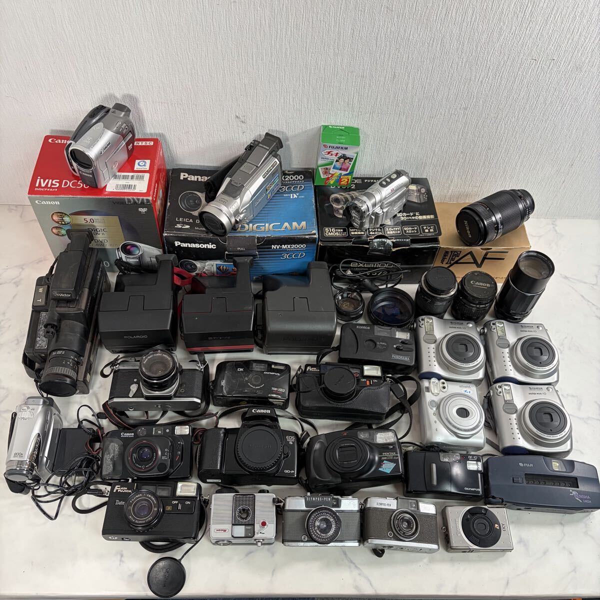1円〜 カメラまとめ 大量 Canon OLYMPUS Nikon FUJICA Victor FUJIFILM Polaroid Panasonic キャノン ニコン オリンパス 531iK17050拍卖