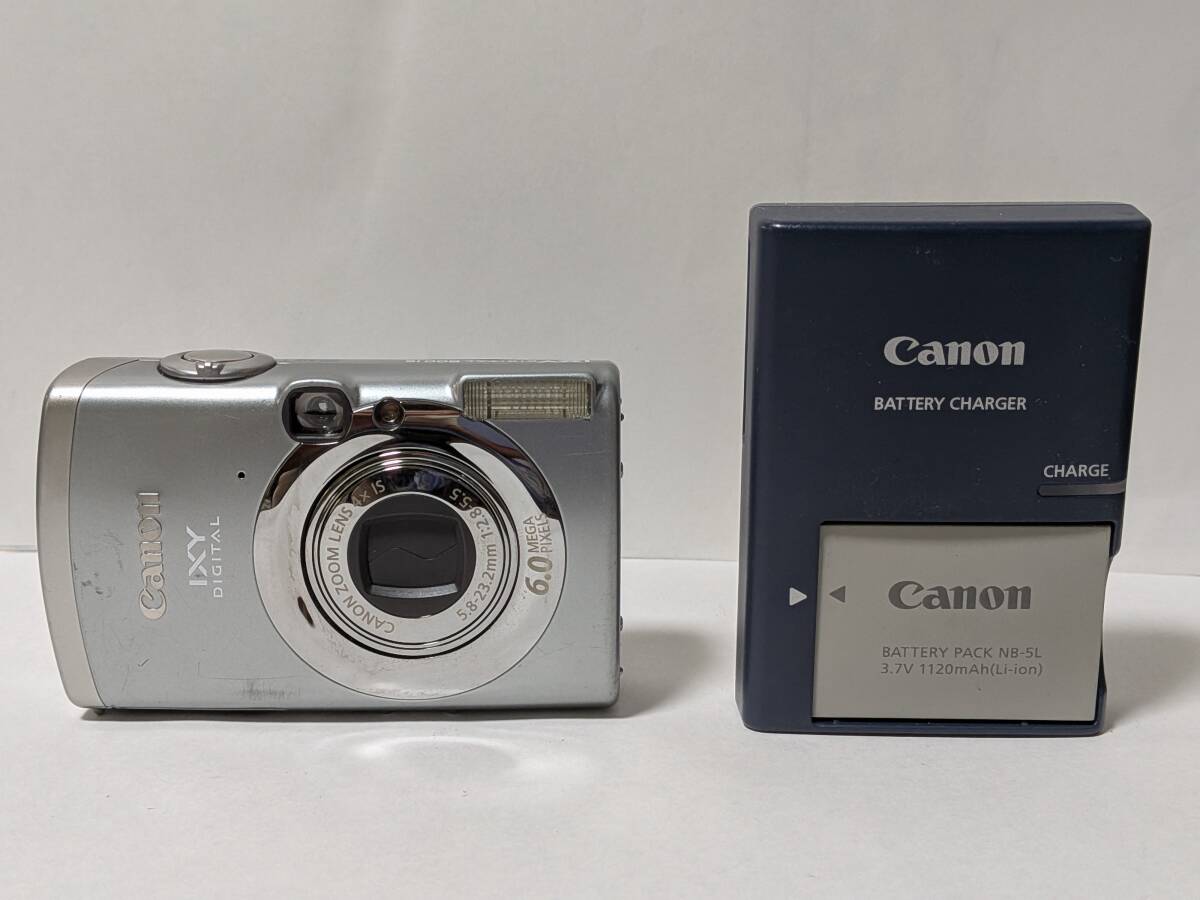 Canon デジタルカメラ IXY (イクシ) DIGITAL 800 IS 純正バッテリー・純正充電器付き、基本動作確認済拍卖