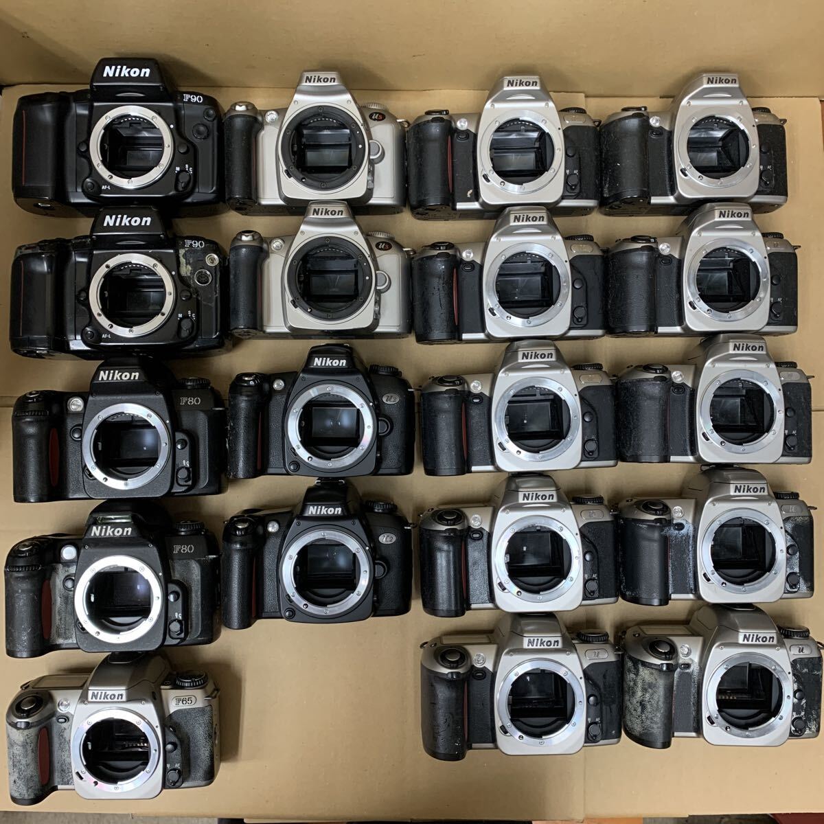 まとめて Nikon F90 F80 F65 μ μ2 μs ニコン 一眼レフカメラ フィルムカメラ ボディ 未確認 SET 170拍卖