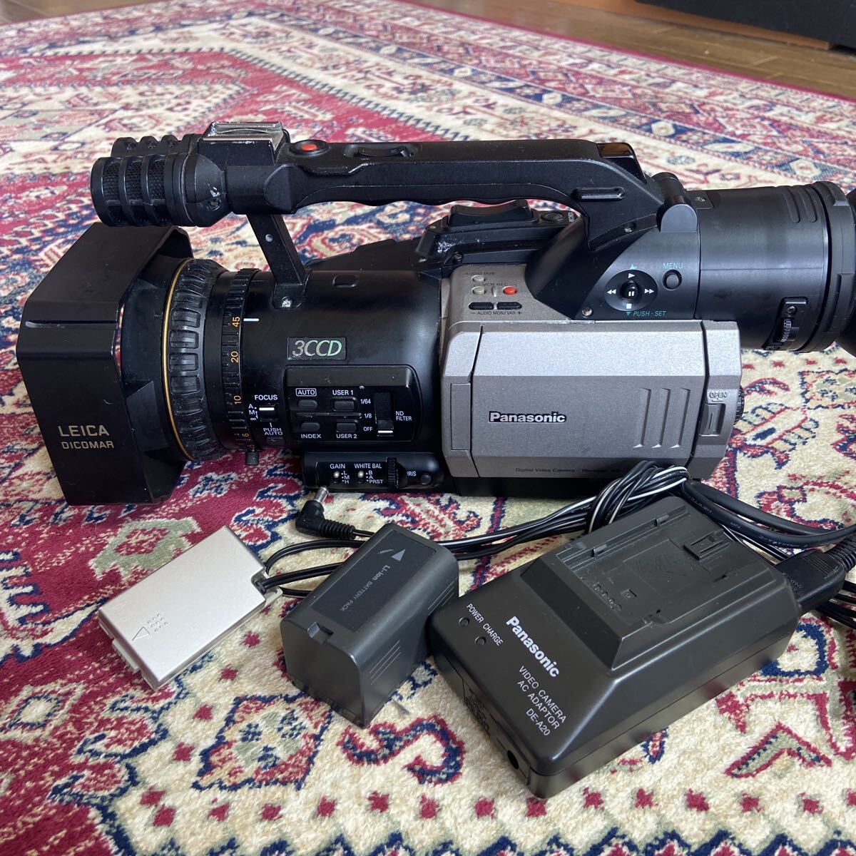 Panasonic 3CCD パナソニック AG-DVX100 ビデオカメラ デジタルビデオカメラ ハンディカム拍卖