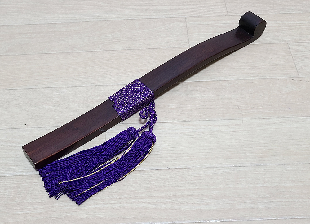 (29) 寺院仏具 紫檀 笏 忽 長さ33.5cm 僧侶仏教仏具法衣袈裟輪袈裟寺院如意忽拍卖