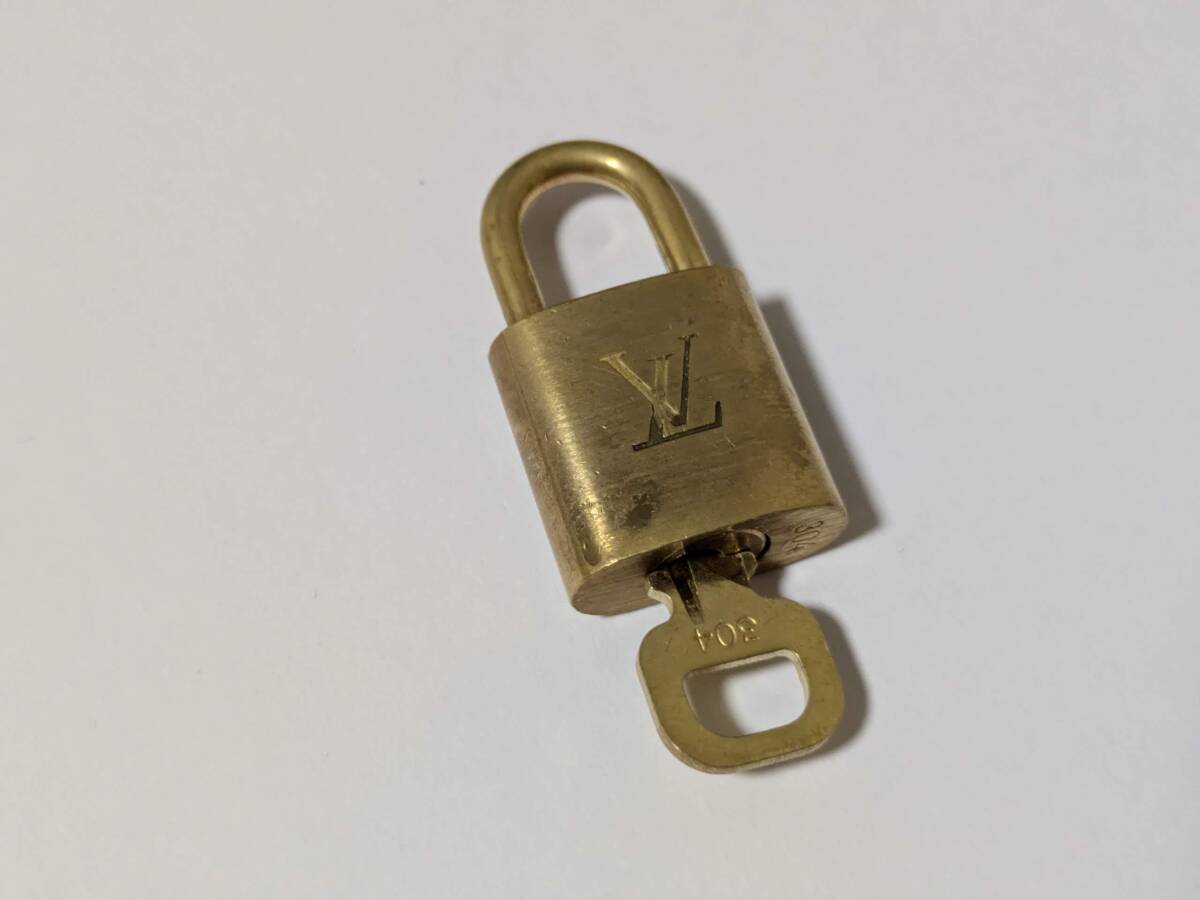 ルイヴィトン 南京錠 カデナ パドロック 304 鍵付き ゴールド拍卖