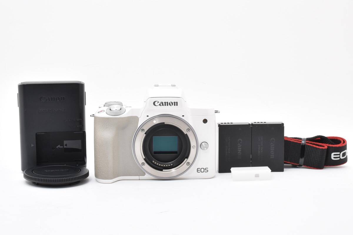 ★☆ 極上品! Canon キヤノン EOS Kiss M ボディ ホワイト バッテリー2個付! ★☆拍卖