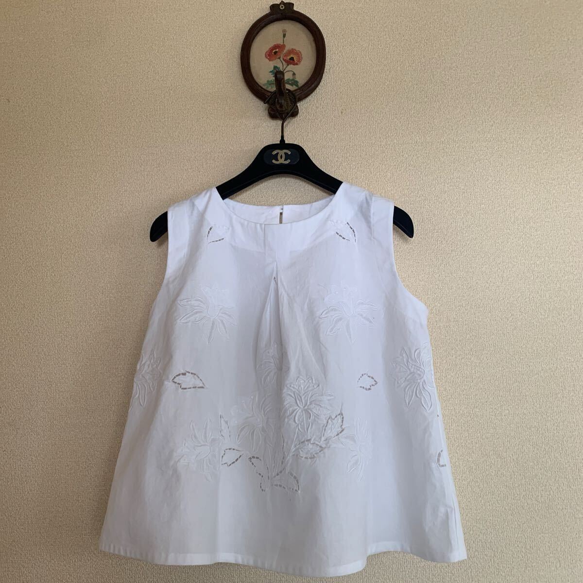 ☆ハンドメイド☆ cotton カットワーク刺繍/ノースリーブトップス/S〜拍卖