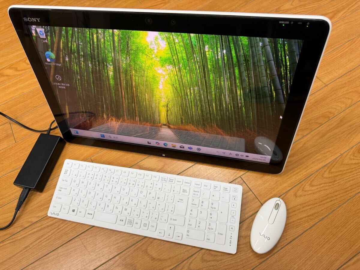 【送料無料】一体型パソコン SONY VAIO SVJ202 Core i3/8GB/SSD256GB拍卖