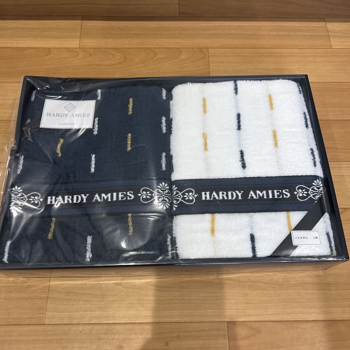 6 未使用 HARDY AMIES バスタオルセット拍卖