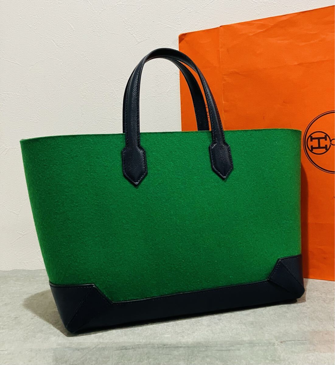 HERMES 未使用 マキシボックス トート バッグ エルメス ヴェールモワヤン カバス30 バック 刻印あり拍卖