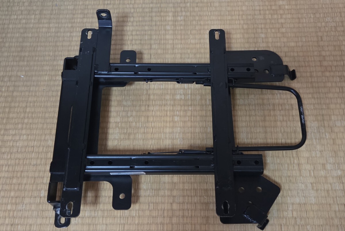 【美品/取説付】 エブリィ用 レカロシートレール運転席 カワイ製作所 DA64V/DA64W拍卖