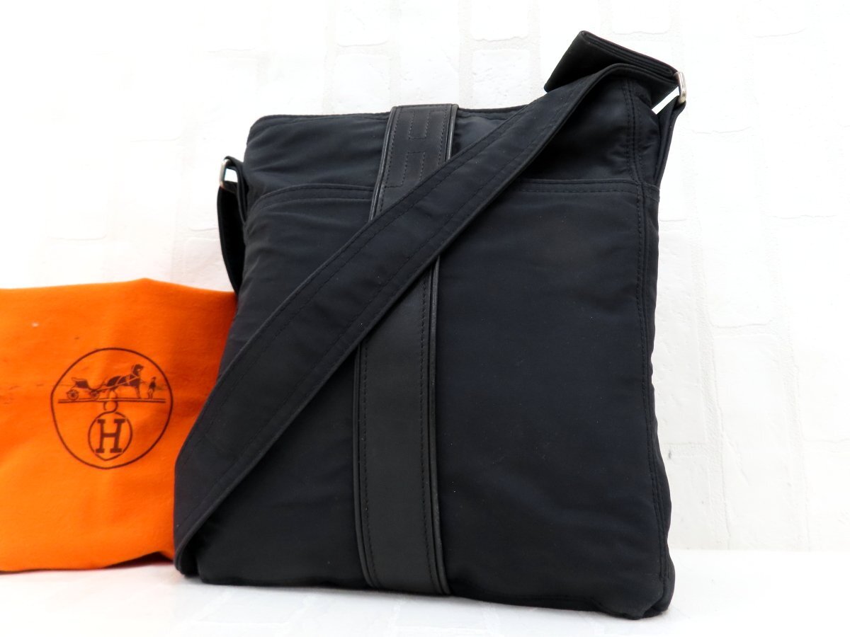 ◆HERMES エルメス◆アカプルコバサス◆ナイロン カーフ レザー 本革◆ショルダー バッグ◆ブラック シルバー金具◆斜め掛け◆A17659拍卖