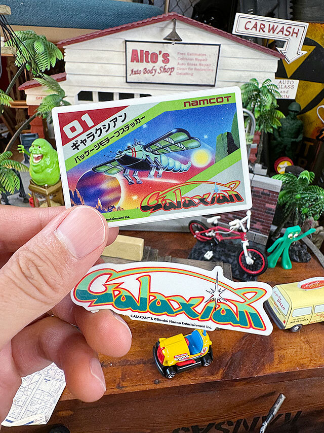 ナムコ オフィシャル ステッカー ギャラクシアン (ソフト&タイトルロゴ) 初代ファミコン ■ アメリカン雑貨 アメリカ雑貨拍卖