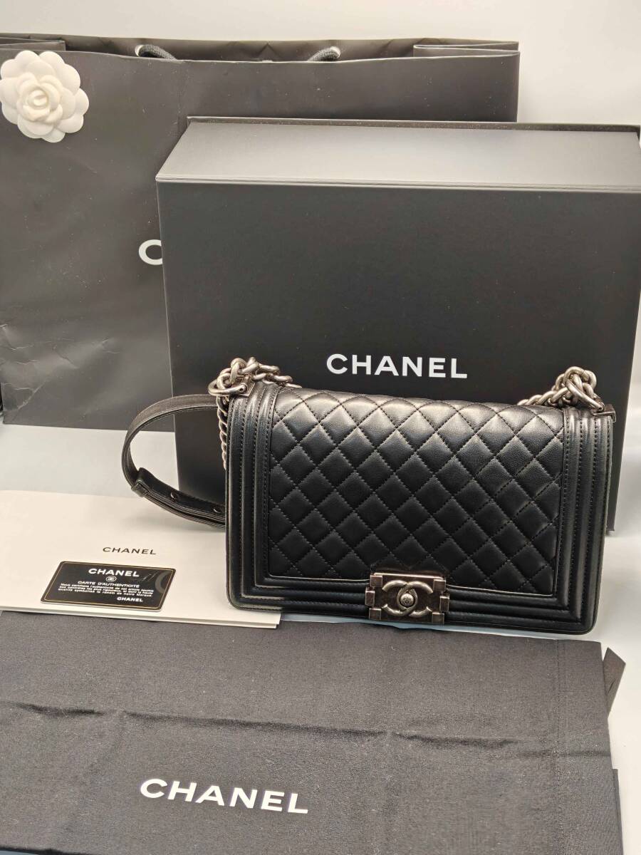 CHANEL シャネル バッグ ボーイシャネル25 ショルダーバッグ チェーンバッグ ラムスキン シルバー金具 ブラック 箱・保・布袋付拍卖