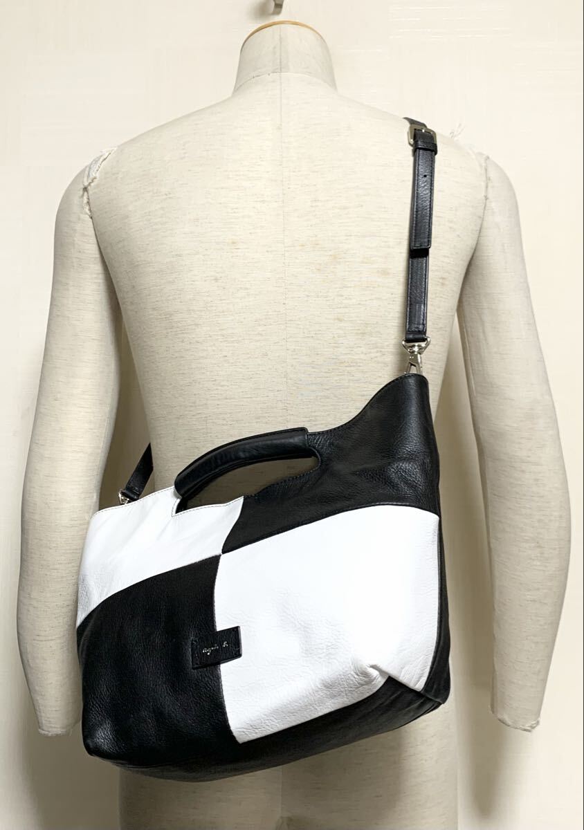 極上:agnes b.(アニエスベー).レザー ショルダー バッグ(2WAY/ハンドバッグ/黒×白/上質.牛革/H25W37D13/旅行.買い物/porter aniary type)拍卖