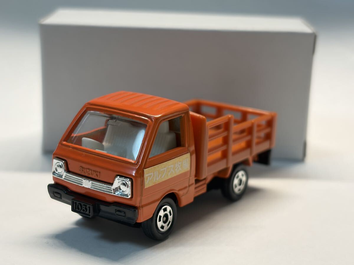 美品!! トミカ 1981年 スズキ キャリイ 家畜運搬車 アルプス牧場 みんなのぼくじょうセット ギフトばらし 日本製 当時物 白箱付き拍卖