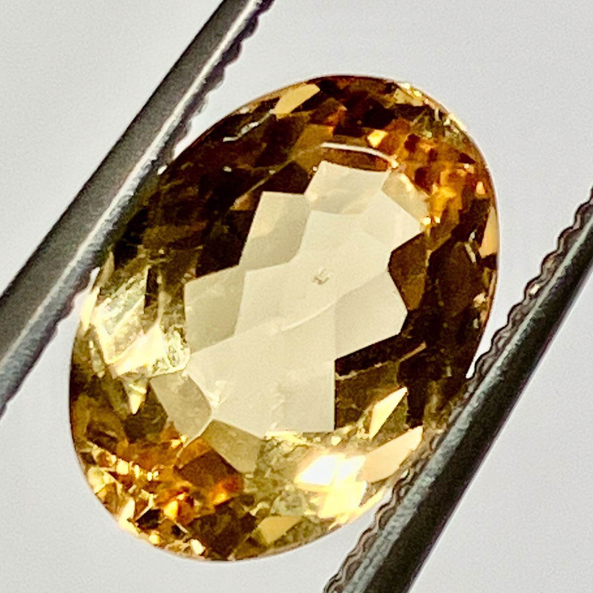 ◆最落なし◆綺麗◆天然インペリアルトパーズ ルース◆1.836ct◆縦8.8mm×横6.1mm 厚み4.1mm◆コレクション用◆製品制作用◆拍卖