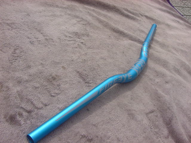FireEye BLAZE 788 Risebar 788㎜x31.8φ 20㎜UP Blue 新品未使用拍卖
