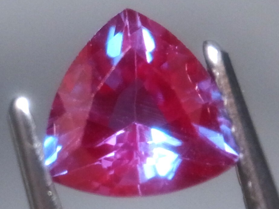 0.88ct 新品・超希少・天然と同じクリソベル素材の合成アレキサンドライト拍卖