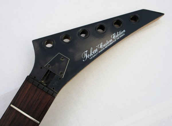 TOKAI トーカイ コンコルドヘッドネック つばだしのレギュラースケール22F Charvel型 86年製TOKAI JSD653PWR拍卖