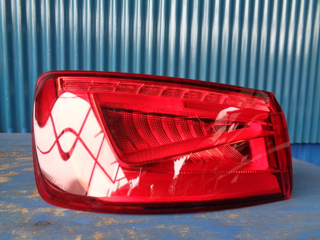 AP301 アウディ A3 8V テールライト 左 8V5945095A拍卖