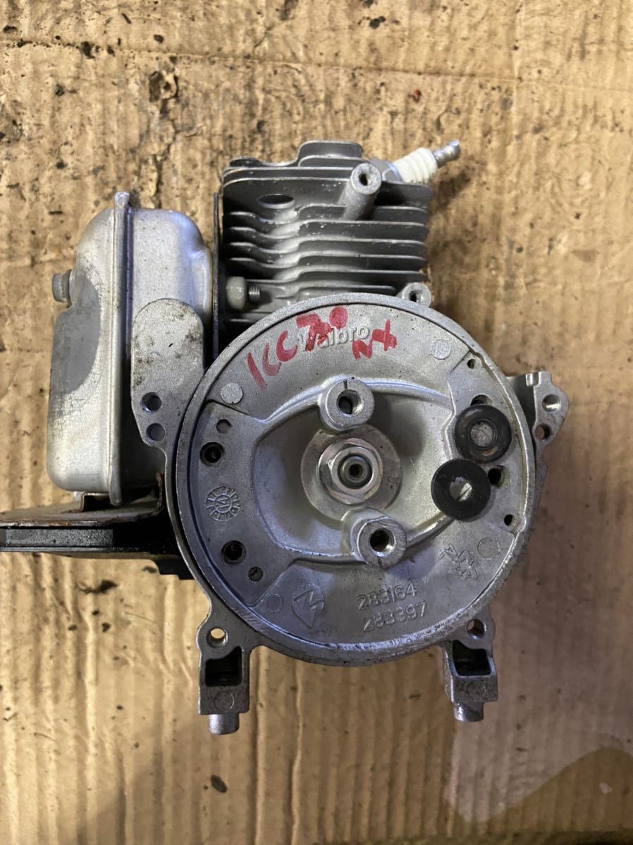 草刈機刈払機 部品パーツ エンジン マフラー、スタータープーリー等の部品取り用 ジャンク 丸山KC20NX ピストンだめ拍卖