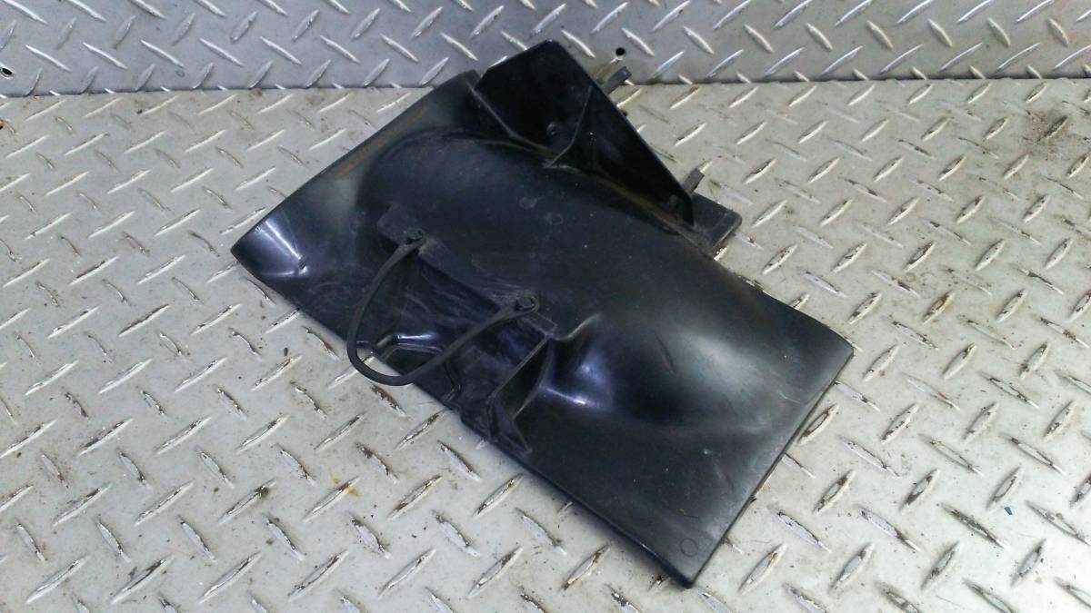 ヤマハ SR125 4WP 純正リアインナーフェンダー 泥除け マッドガード ライナー カウル カバー拍卖