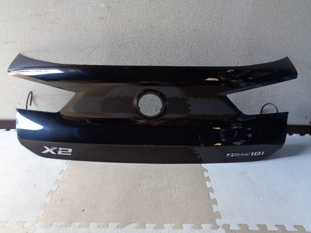 ⑥ BMW X2 リアガーニッシュ F39 7467655-08拍卖