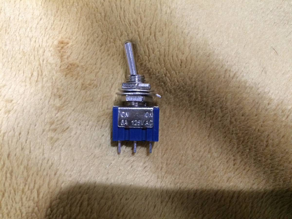 1) トグル ON/ON スイッチ MTS-102 6A 125V AC 1個 新品未使用拍卖