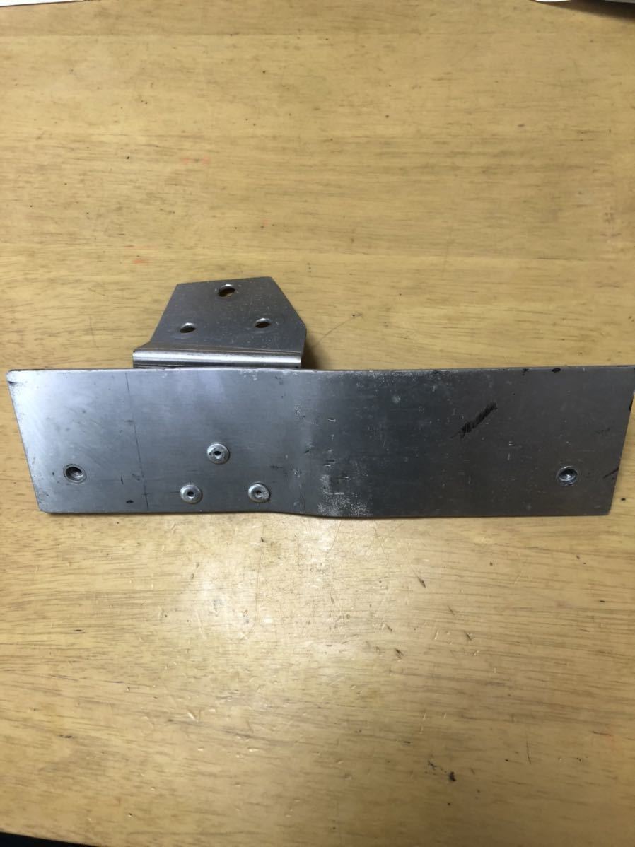 フロント ナンバー プレート 移設 ステー インタークーラーラジエーター オイルクーラー 冷え 対策 乗用車 2t 4t 小型 中型 トラック拍卖