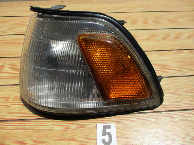 クラウン '88 MS135 純正 フロントコーナー ウインカー L側 ⑤ 希少 当時物 旧車拍卖