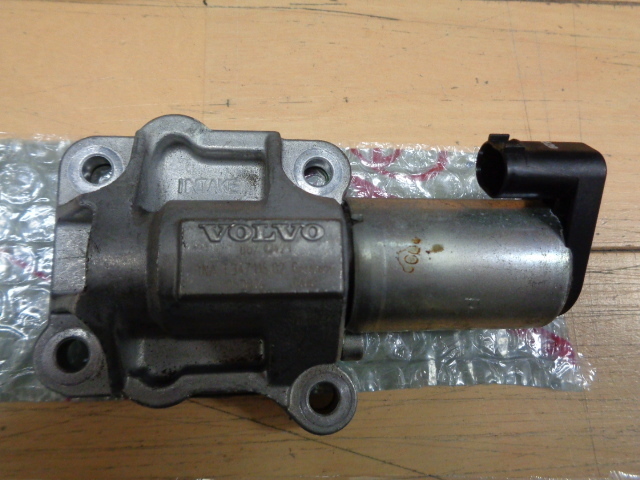 ボルボV70 CBA-SB5244W 後期 純正 カムシャフトソレノイド拍卖