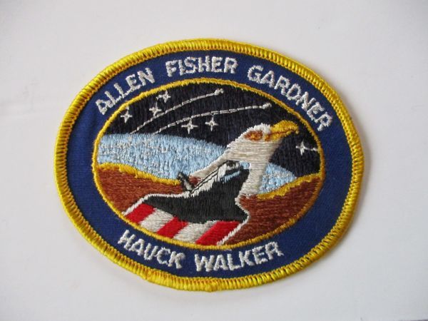 【送料無料】80s スペースシャトル計画『STS-51-A』ディスカバリー号 刺繍ワッペン/鷹パッチ アップリケ宇宙飛行士ロケット宇宙船 U1拍卖