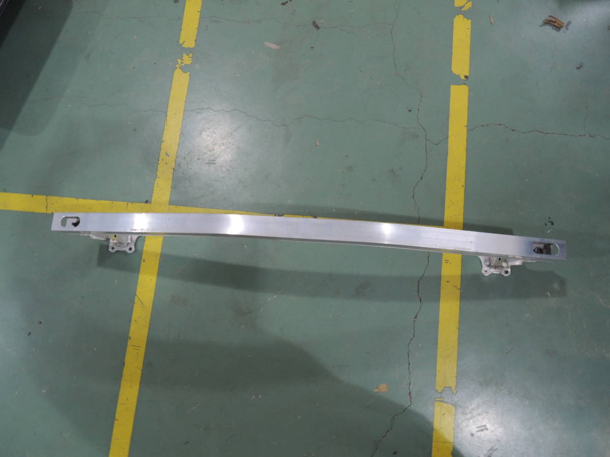 ・ DAA-ZVW51 プリウス 2058 km 純正 フロント バンパー ホースメント下側 T-0532拍卖