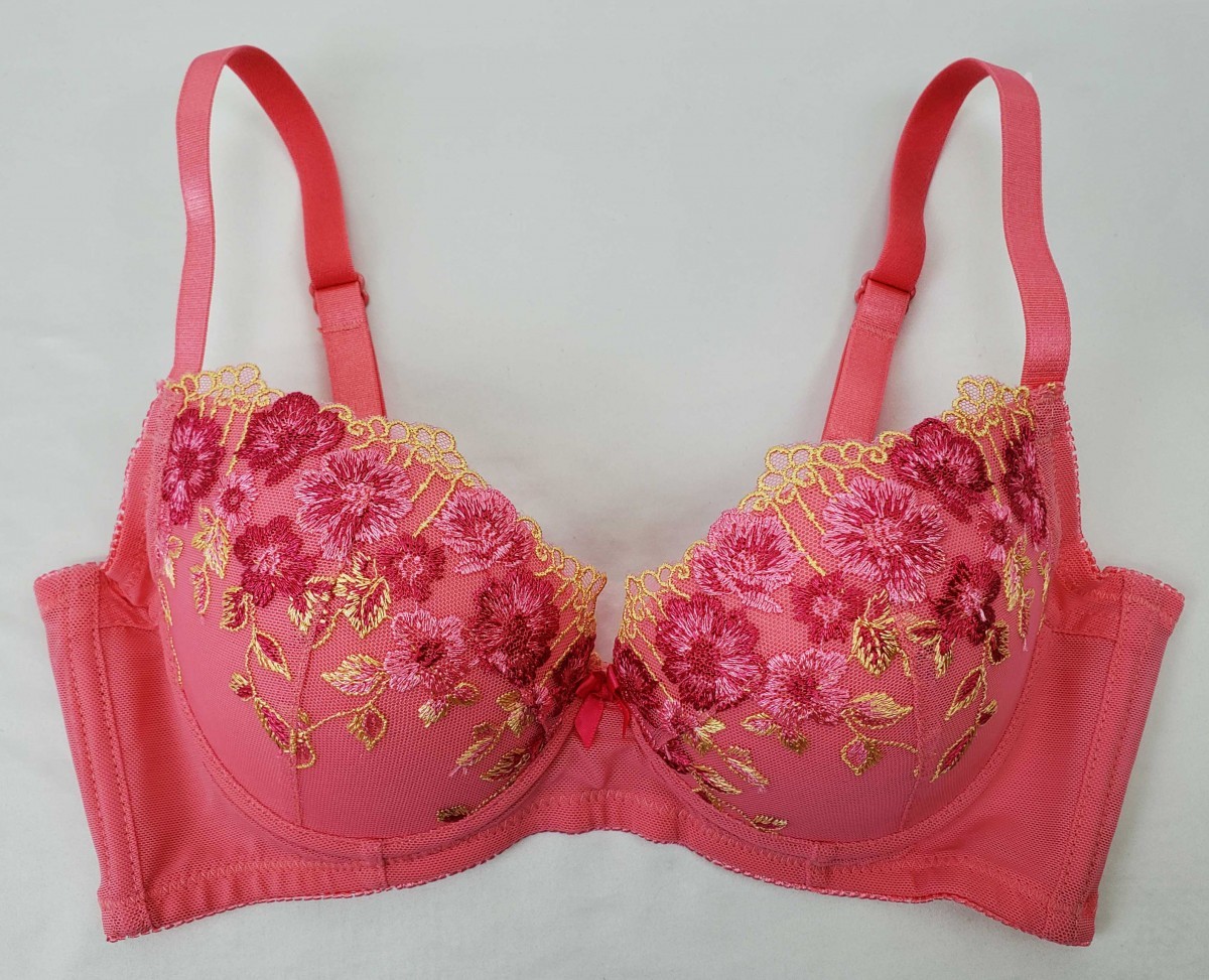 in0640 △ 新品 ★ ブラジャー C65 ピンク 可愛い 花柄 刺繍 お洒落 フェミニン 鮮やか リボン 盛れる ボリューム 下厚 モールド 脇高拍卖
