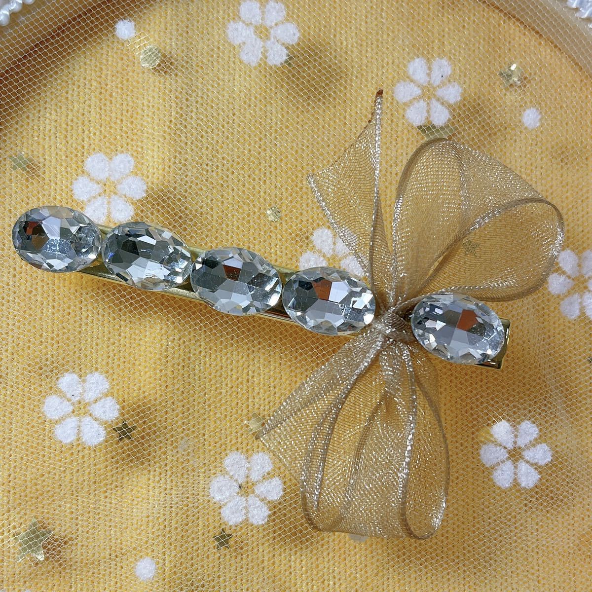 ヘアアクセサリー 白 2105-F006-22拍卖